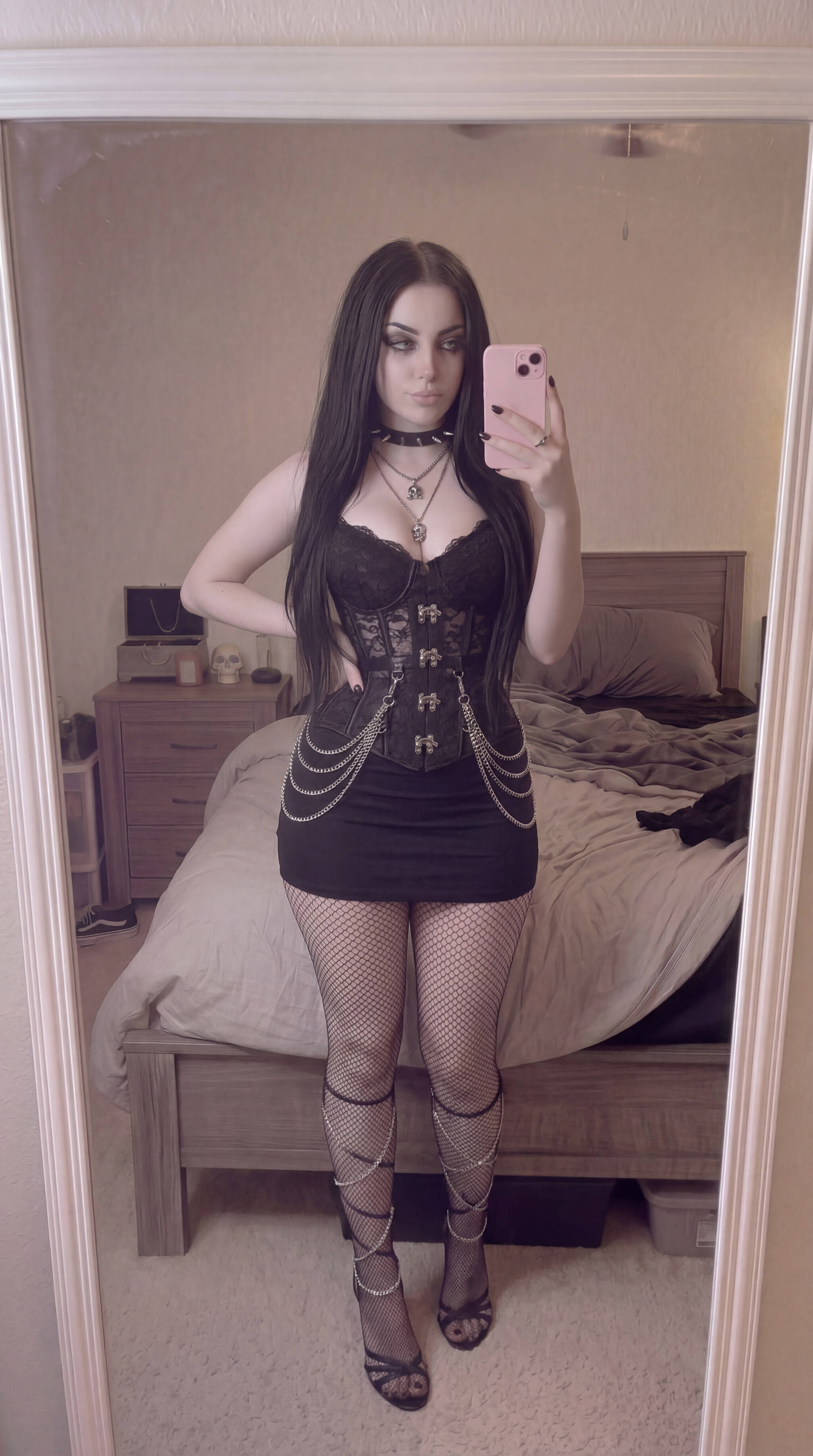 Are you into thick goths?