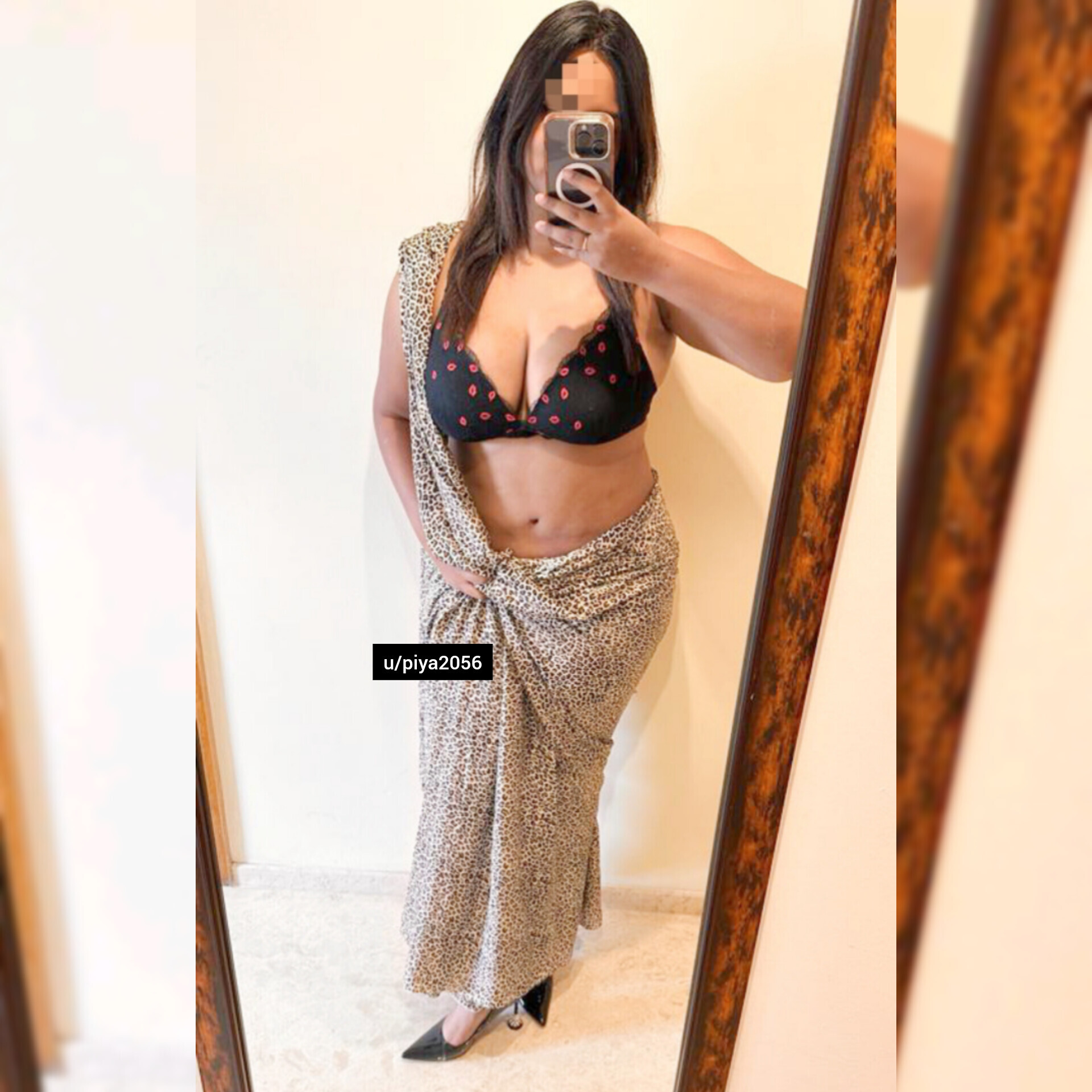 Wanna unwrap my saree off, lick my navel & rail me hard horny bulls & guys? I m a wild desi Sugarbaby Priya(F4M)in Bangalore loves getting pounded by hot sugar dads|Nasty commnts plz| I love them|