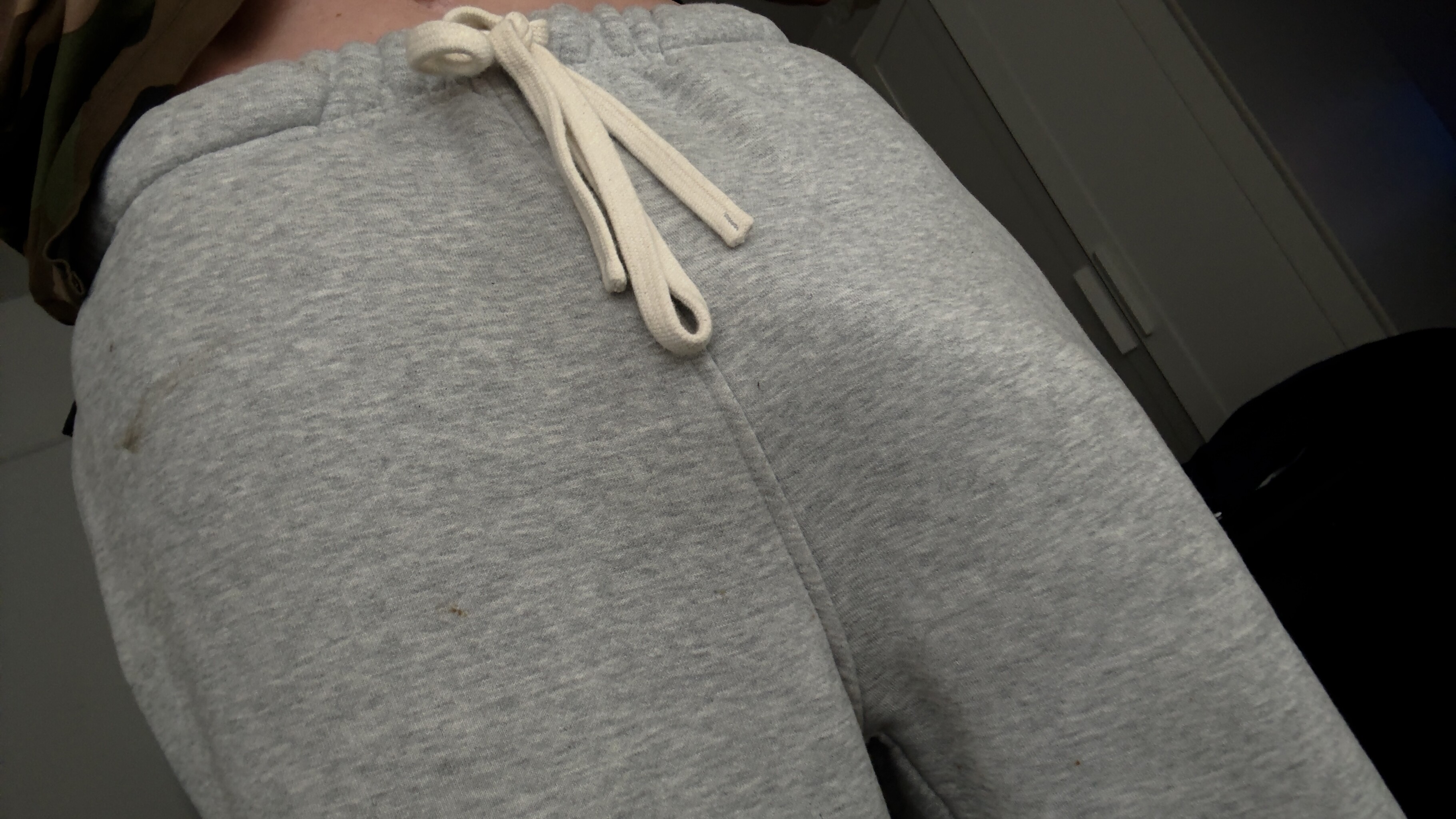 need a bro on his knees rn