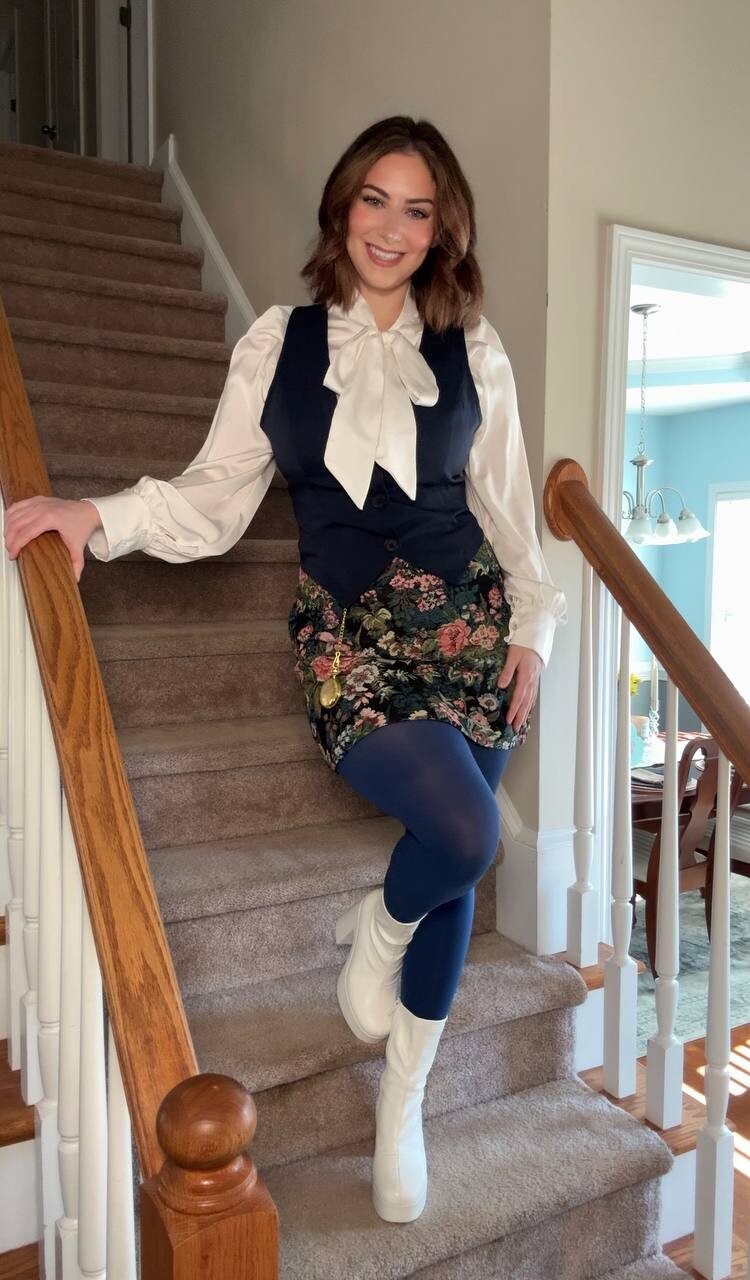 Swaying through the day in this floral beauty